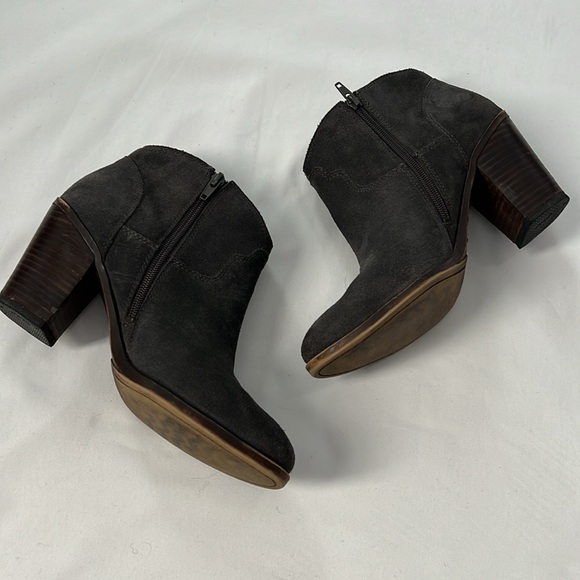 Lucky Brand Grey Suede Eller Ankle Boots - Picture 3 of 10